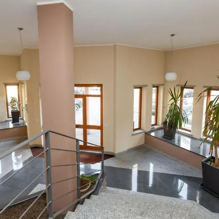 Comfy Cozy Close To Metro דירה *