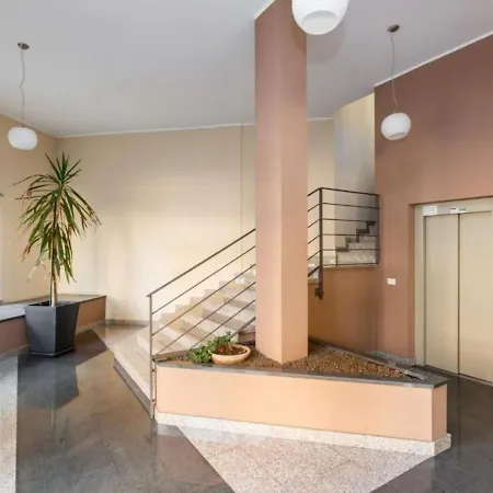 Comfy Cozy Close To Metro Διαμέρισμα