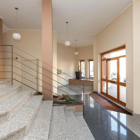 Comfy Cozy Close To Metro *