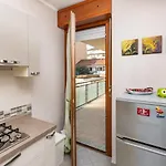 Comfy Cozy Close To Metro *