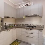 Comfy Cozy Close To Metro Апартаменты